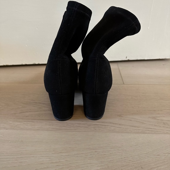 Start Weitzman booties /black / 6.5 / suede / worn once - Picture 3 of 3